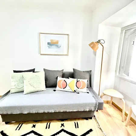 Center Alfama شقة